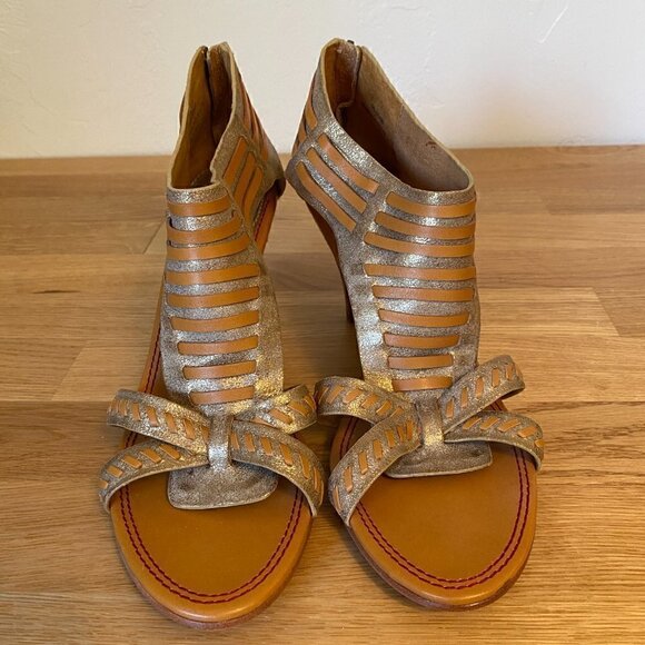 TRASK Hannah Gold Metallic Leather Huarache Look Heels Size 9.5 - Picture 3 of 8